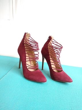 Charlotte Russe Paola Faux Suede Red Cherry High Heels Pumps Size 8